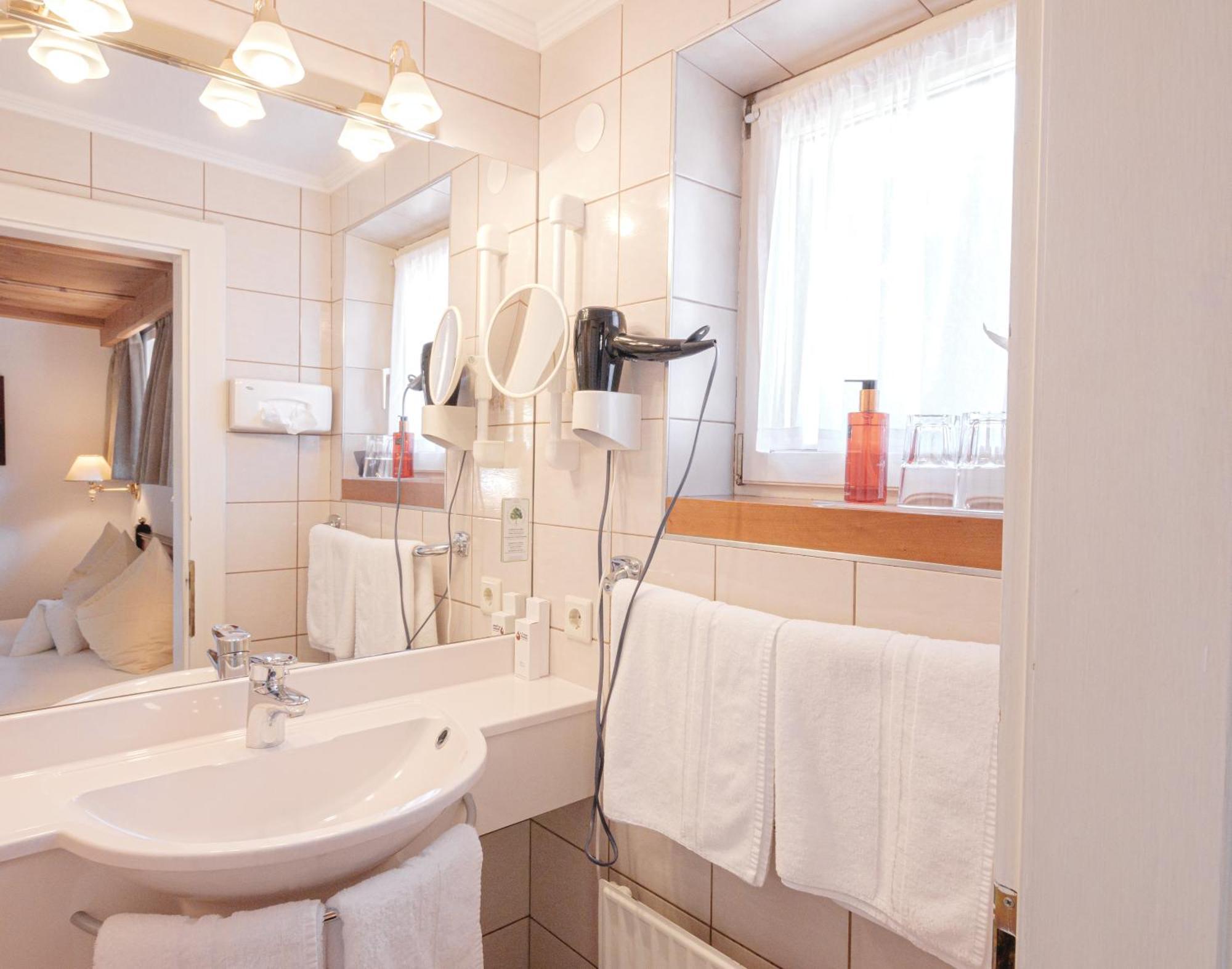 Kristall - Adults Only 4*